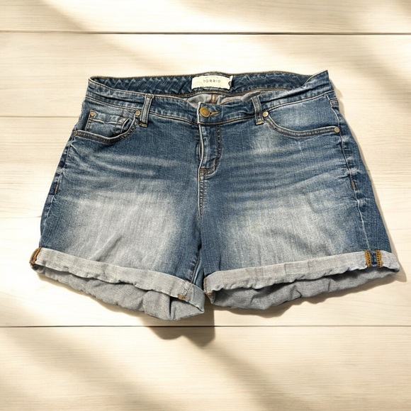 torrid Pants - Torrid Denim Shorts Size 12 Cuffed, light distress, Jean, summer, spring, casual